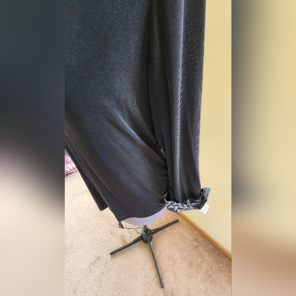 Chico's Travelers Shirt Women's Size L Black Floral Print Stretch Knit Blouse - Picture 2 of 5